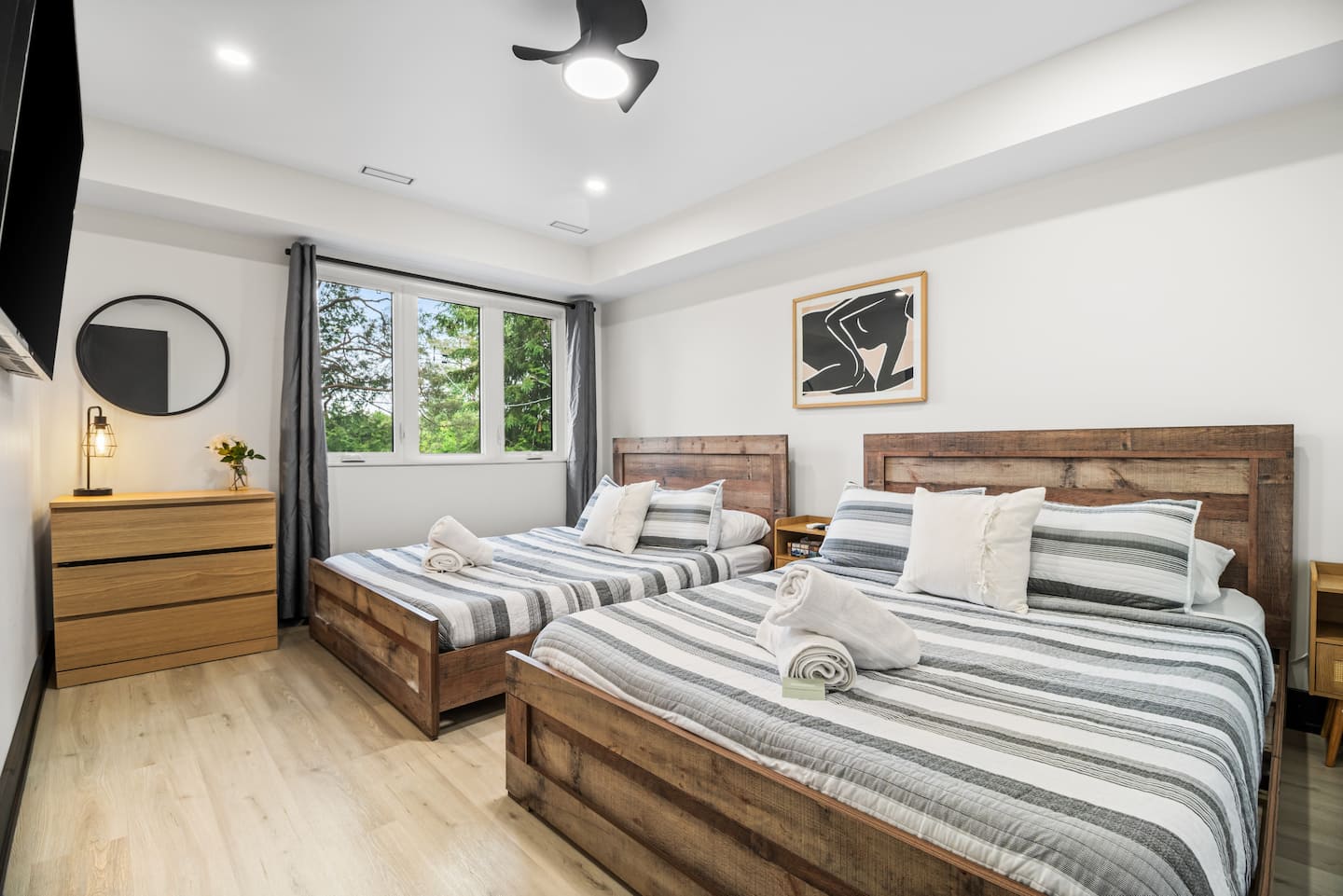 Bedroom with lake view